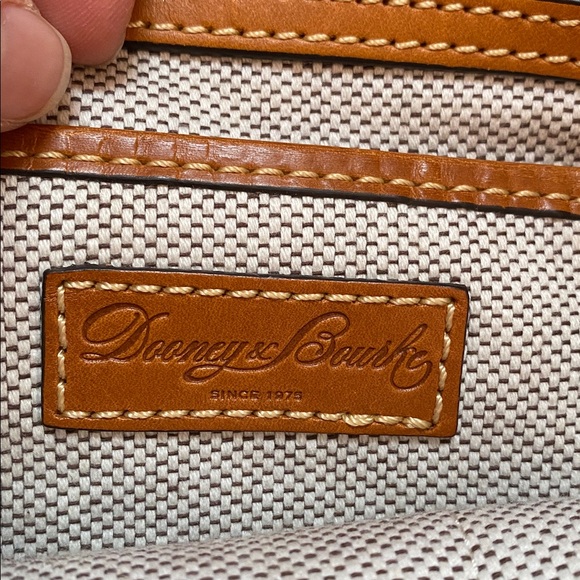 Dooney & Bourke purse - Picture 12 of 14